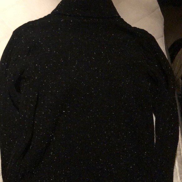 Turtle neck sweater - Picture 3 of 3